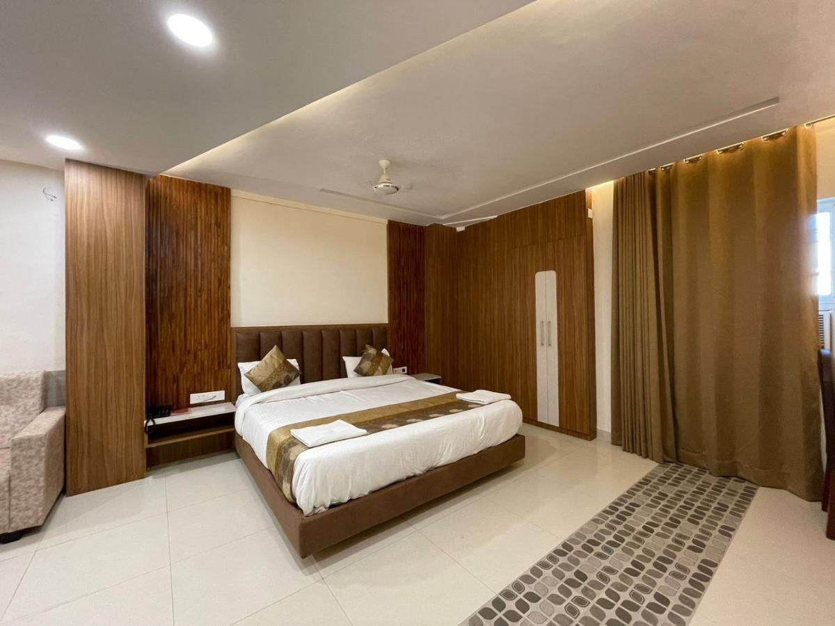 Hotel Santoor Waranasi Zewnętrze zdjęcie