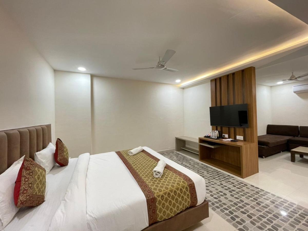 Hotel Santoor Waranasi Zewnętrze zdjęcie