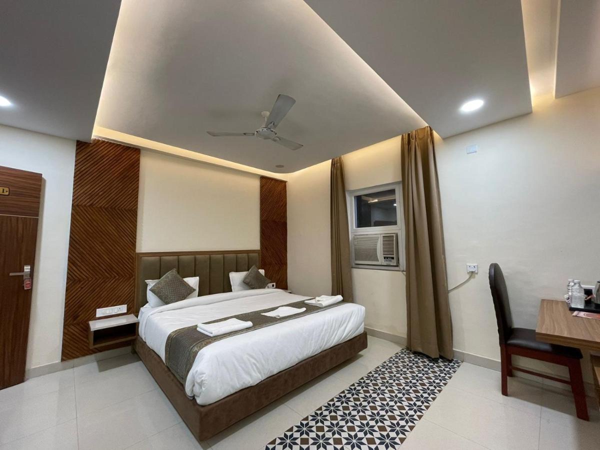 Hotel Santoor Waranasi Zewnętrze zdjęcie