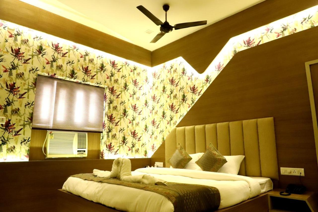 Hotel Santoor Waranasi Zewnętrze zdjęcie