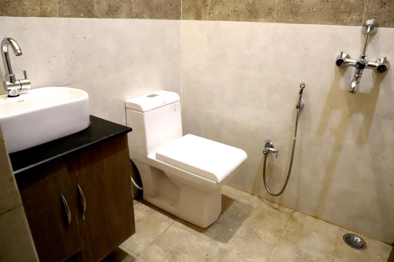 Hotel Santoor Waranasi Zewnętrze zdjęcie