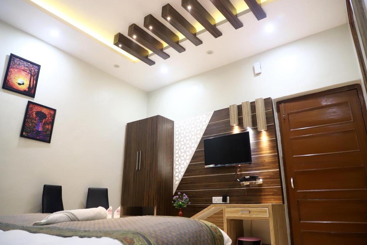 Hotel Santoor Waranasi Zewnętrze zdjęcie